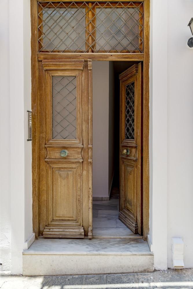 Ethrionplus Two Rooms Apartments Balconies 100 M From The Port Ermoupoli Exterior foto